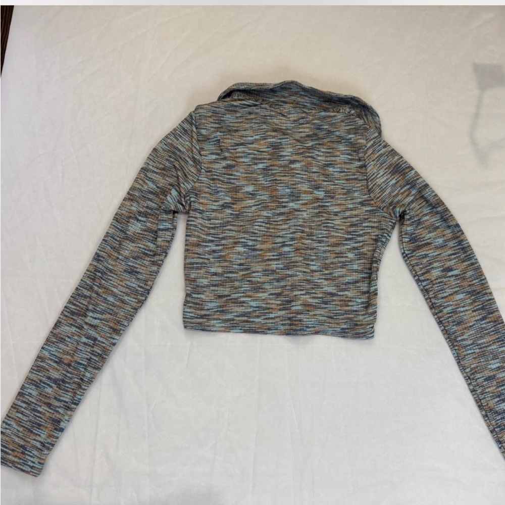 Stylish Multicolor Patterned Crop Top - Picture 2 of 3